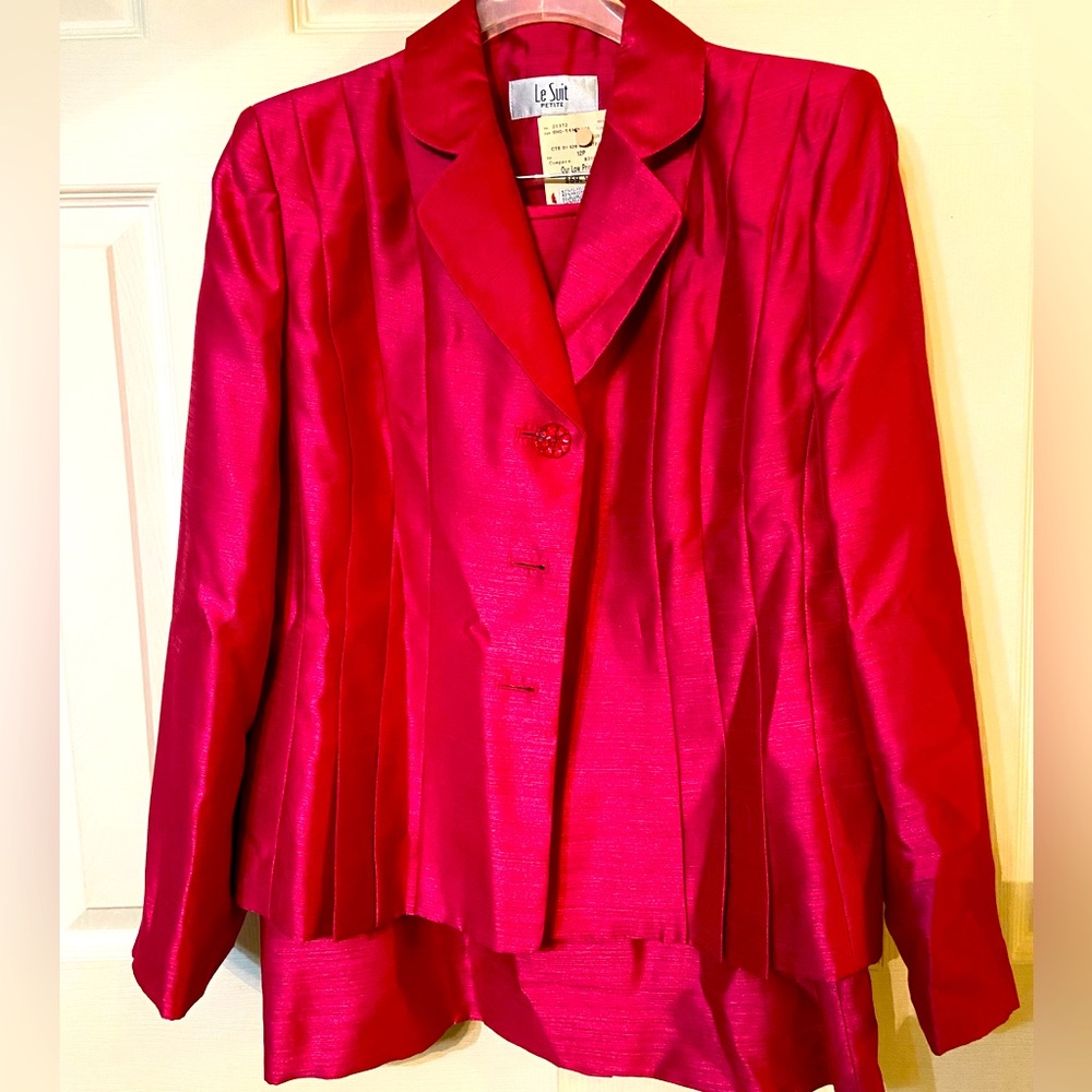 Womens skirt suit